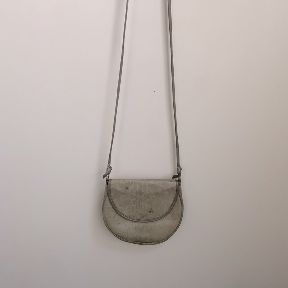 Unbranded, distressed grey genuine leather bag in XS
